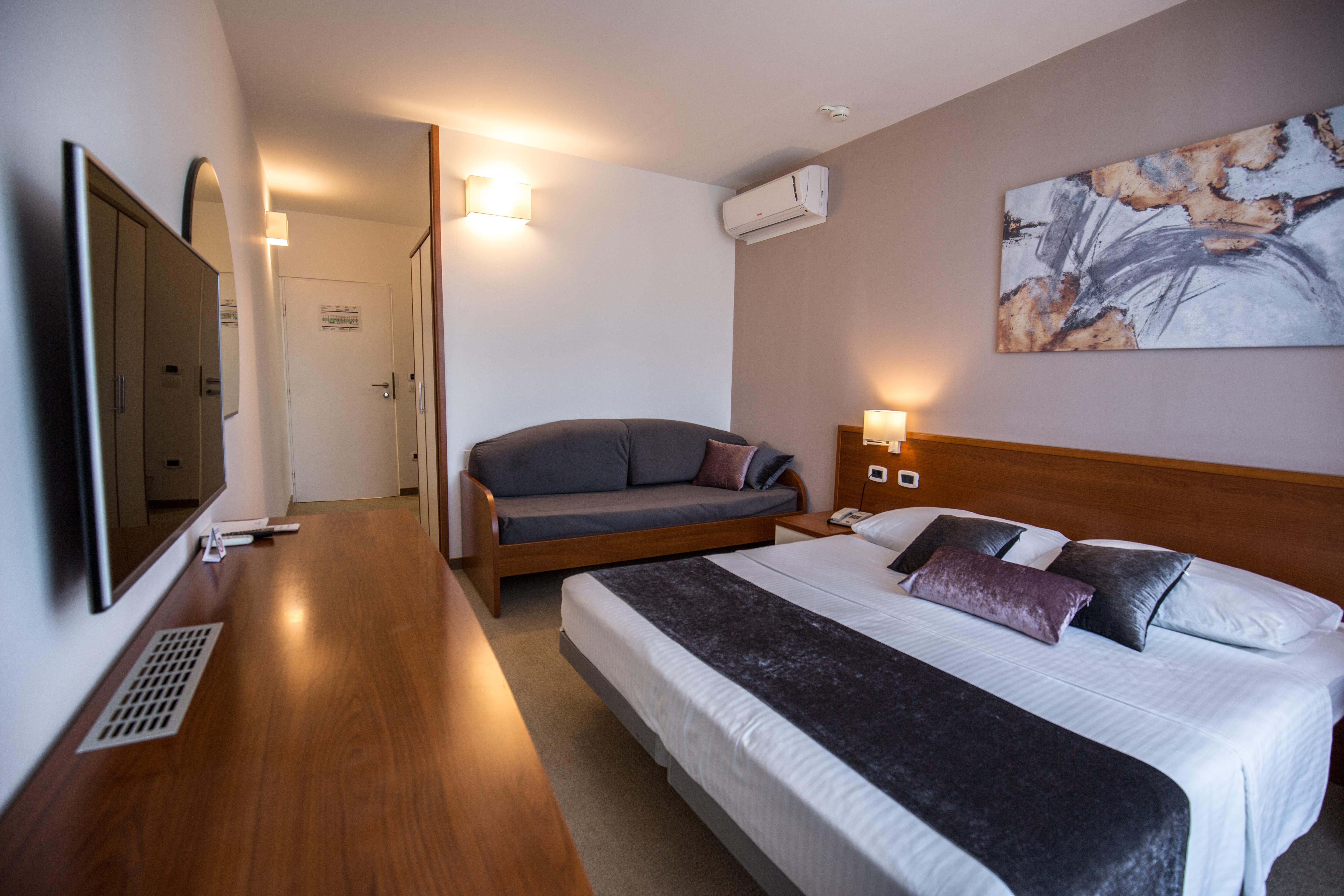 Arena Hotel 3*