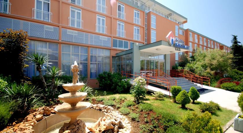 Arena Hotel 3*