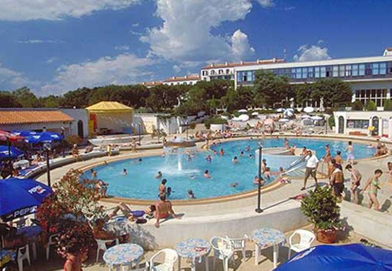 Arena Hotel 3*